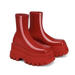 Luxedress SASSY PATENT LEATHER SQUARE TOE PLATFORM SOCK BOOTS - RED